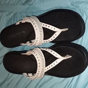 Sketches wedge sandle sz 71/2 cushion beds